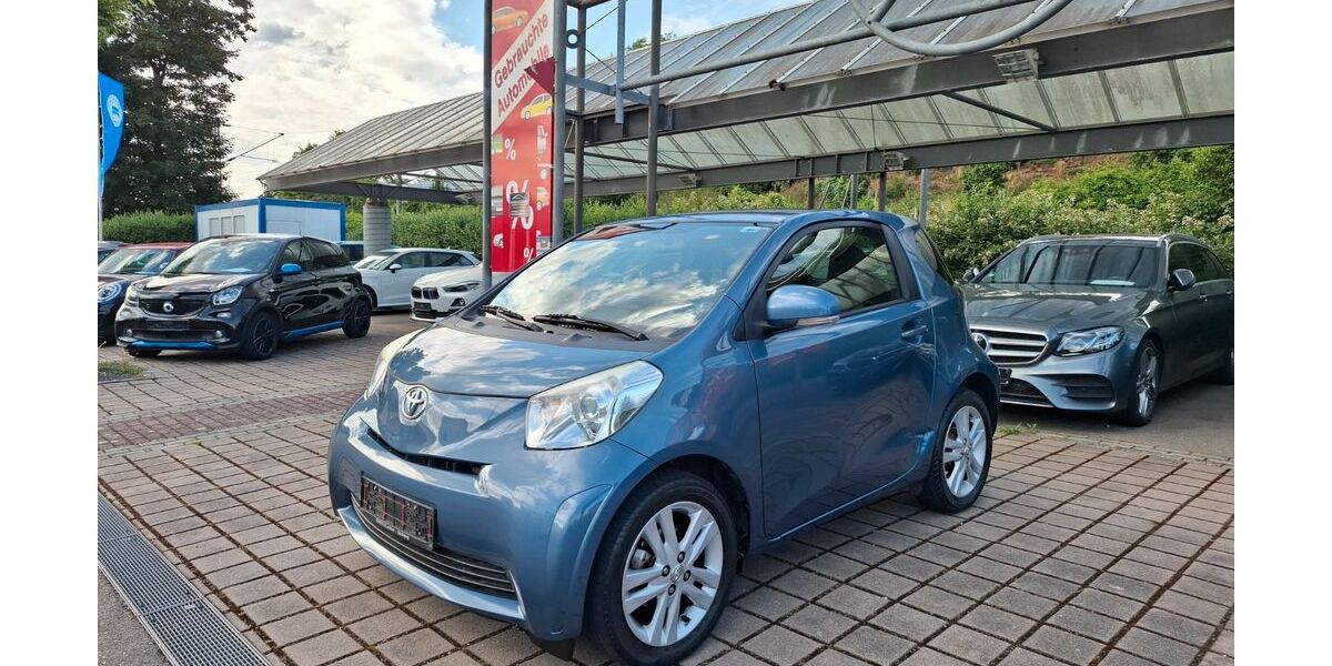 Toyota IQ 90.000 km 8.450 &euro; Esslingen 73730