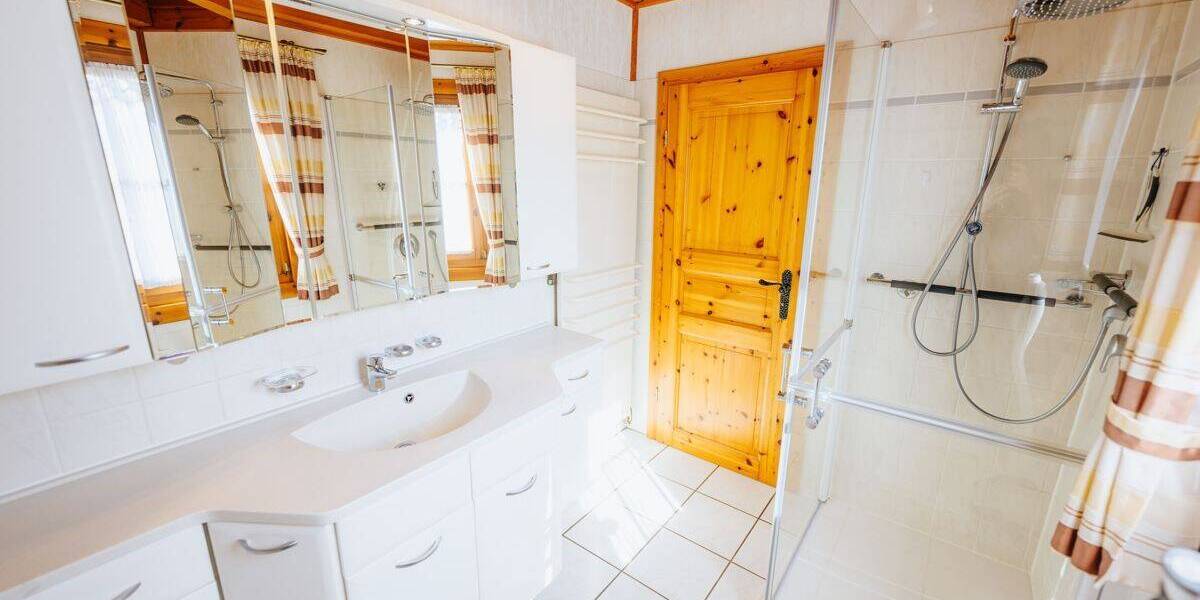 Mehrfamilienhaus, Wohnhaus Oerlinghausen Lipperreihe - 4 Zimmer, 146 m&sup2;, 420.000&euro; | Angebot:26787407