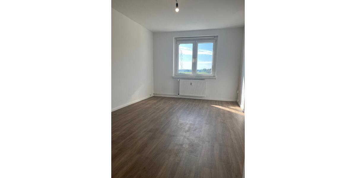 Etagenwohnung Rosenow - 4 Zimmer, 82 m&sup2;, 495&euro; | Angebot:26678617