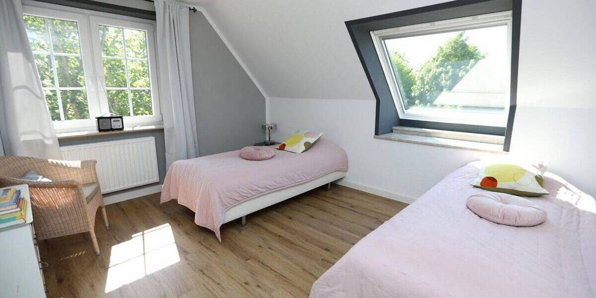 Mehrfamilienhaus, Wohnhaus Aventoft - 7 Zimmer, 180 m&sup2;, 480.000&euro; | Angebot:26879429