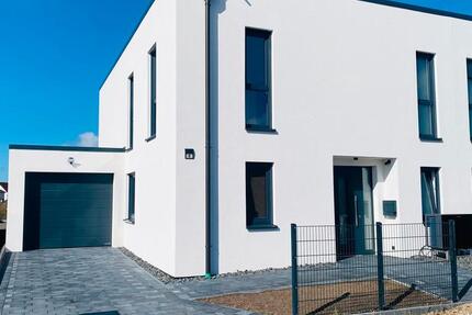 NEUBAU - Moderne und hochwertige Doppelhaushälfte mit Terrasse und Garten zimmer