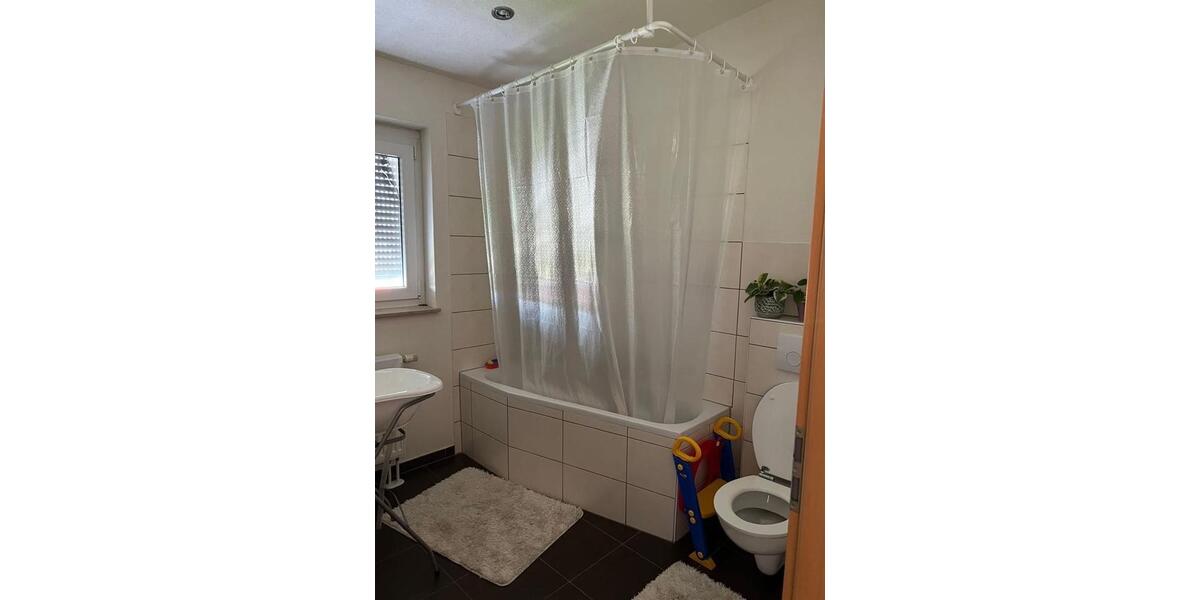 Dachgeschoßwohnung Bühl - 2.5 Zimmer, 68 m&sup2;, 700&euro; | Angebot:25561233