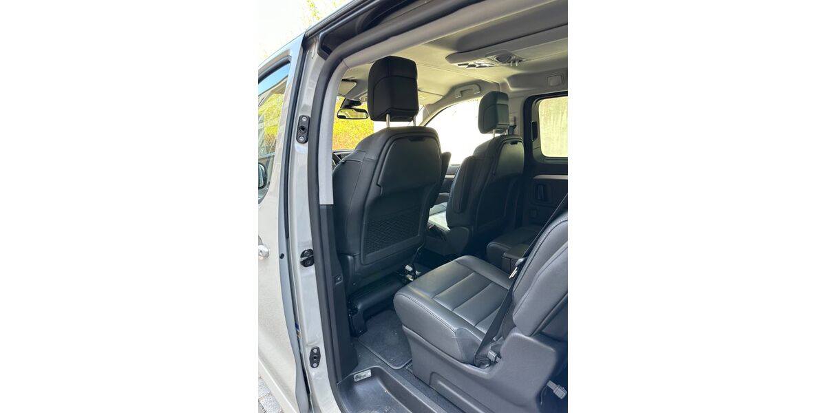 Opel Zafira Life 5.560 km 37.900 &euro; Zwiesel 94227