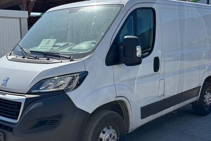 Peugeot Boxer 159.000 km 7.990 € Wiesbaden 65187