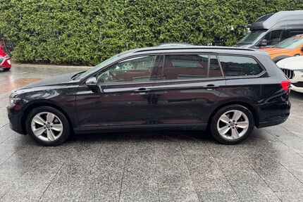 VW Passat Variant
