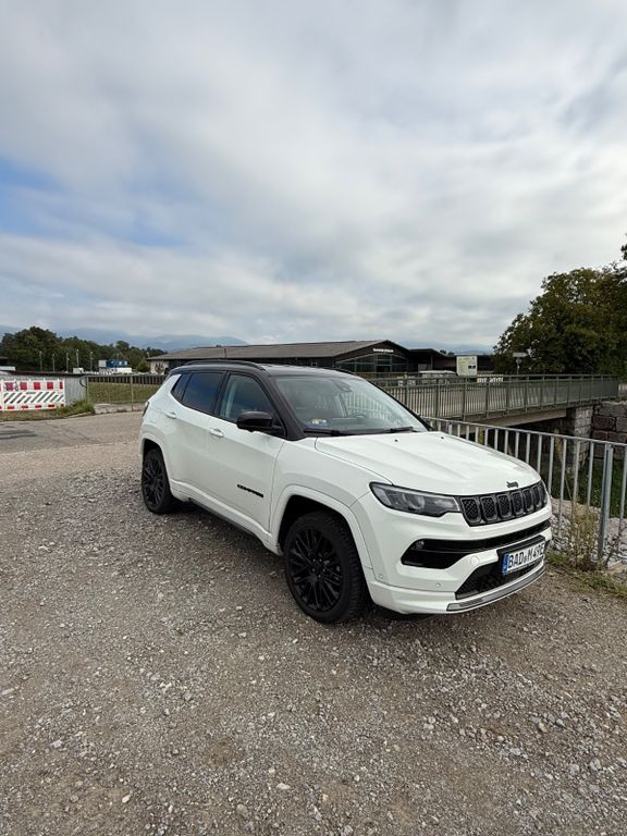 Jeep Compass 74.000 km 25.990 € Baden-Baden 76534