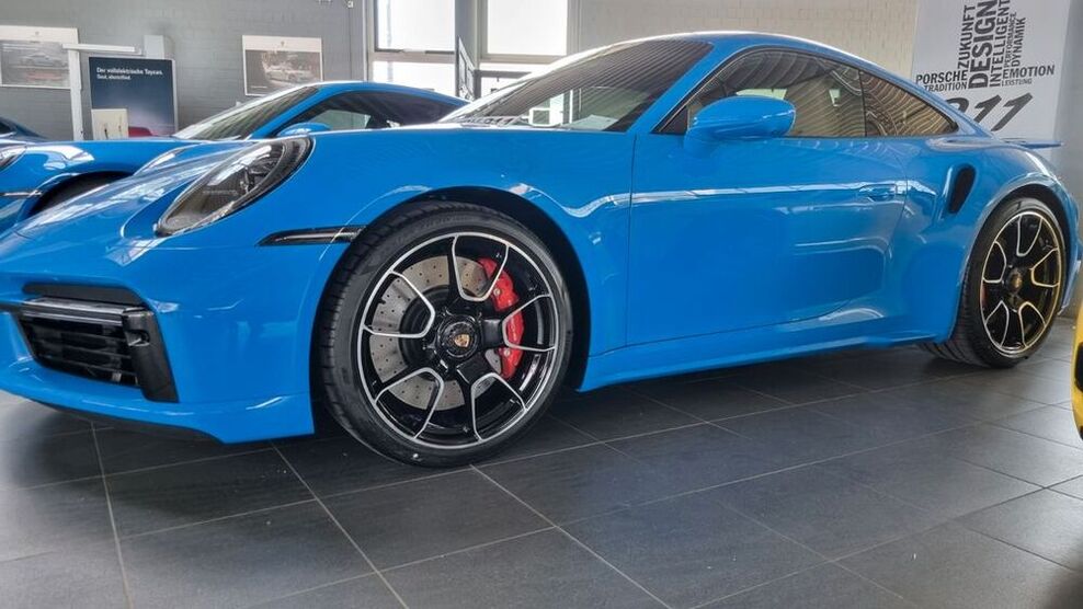 992