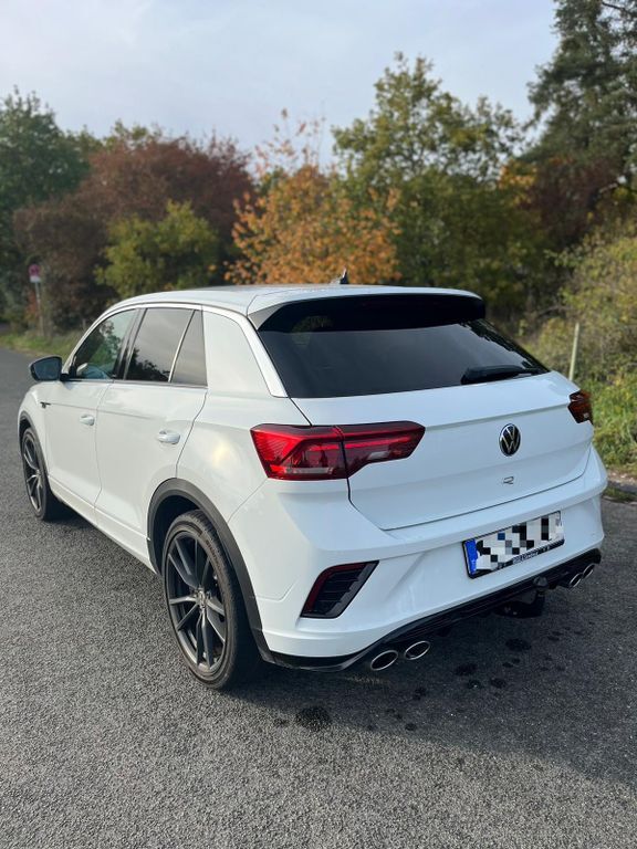 VW T-Roc 108.500 km 23.488 € Fürth 90765