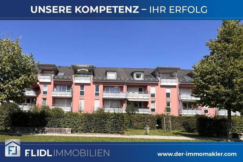 gepflegte 4 Zimmer Eigentumswohnung mit Balkon und herrlicher Fernsicht