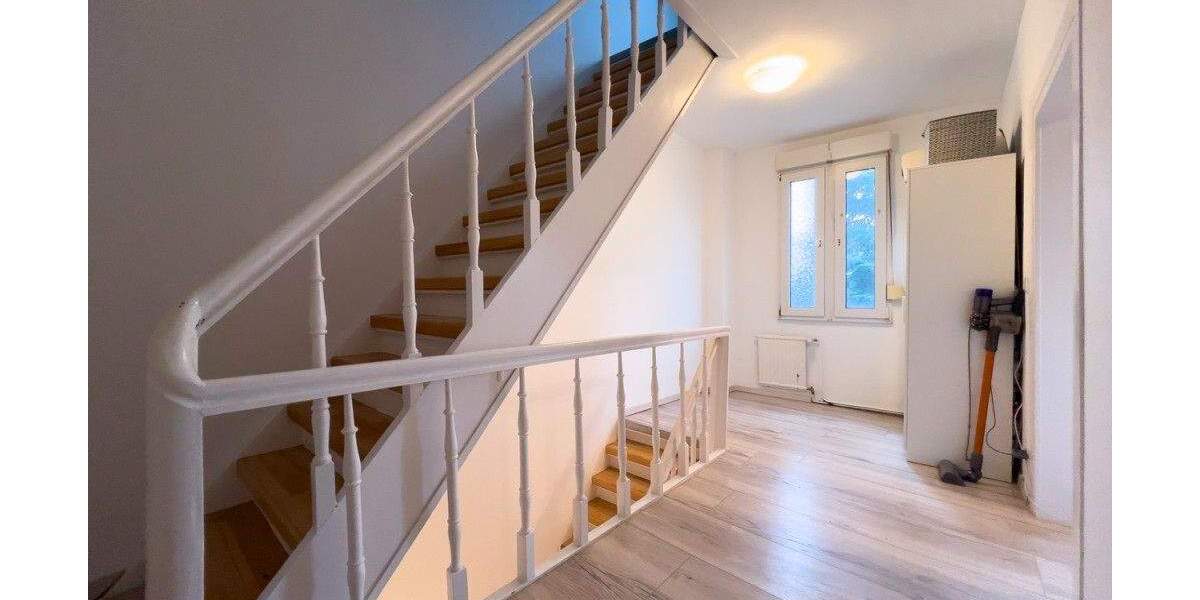 Reihenmittelhaus Solingen Höhscheid - 6 Zimmer, 145 m&sup2;, 319.000&euro; | Angebot:24846560