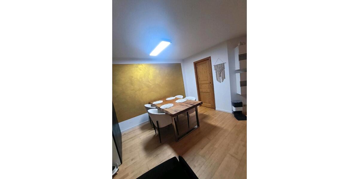 Erdgeschoßwohnung Sachsenheim - 4.5 Zimmer, 88 m&sup2;, 429.000&euro; | Angebot:25561101