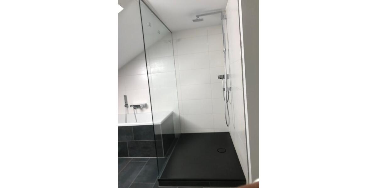 Dachgeschoßwohnung Neutraubling - 3 Zimmer, 85 m&sup2;, 420.000&euro; | Angebot:25841233