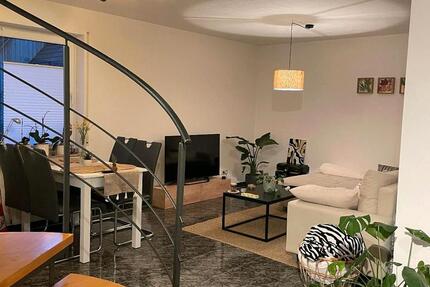 2 12 - Zimmer Maisonette-Wohnung mit Balkon und Terrasse