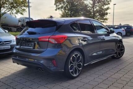 Ford Focus 118.500 km 16.300 &euro; Bad Münstereifel Wald 53902