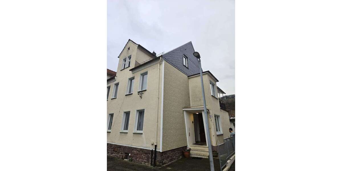 Einfamilienhaus Beverungen - 7 Zimmer, 150 m&sup2;, 165.000&euro; | Angebot:26331219