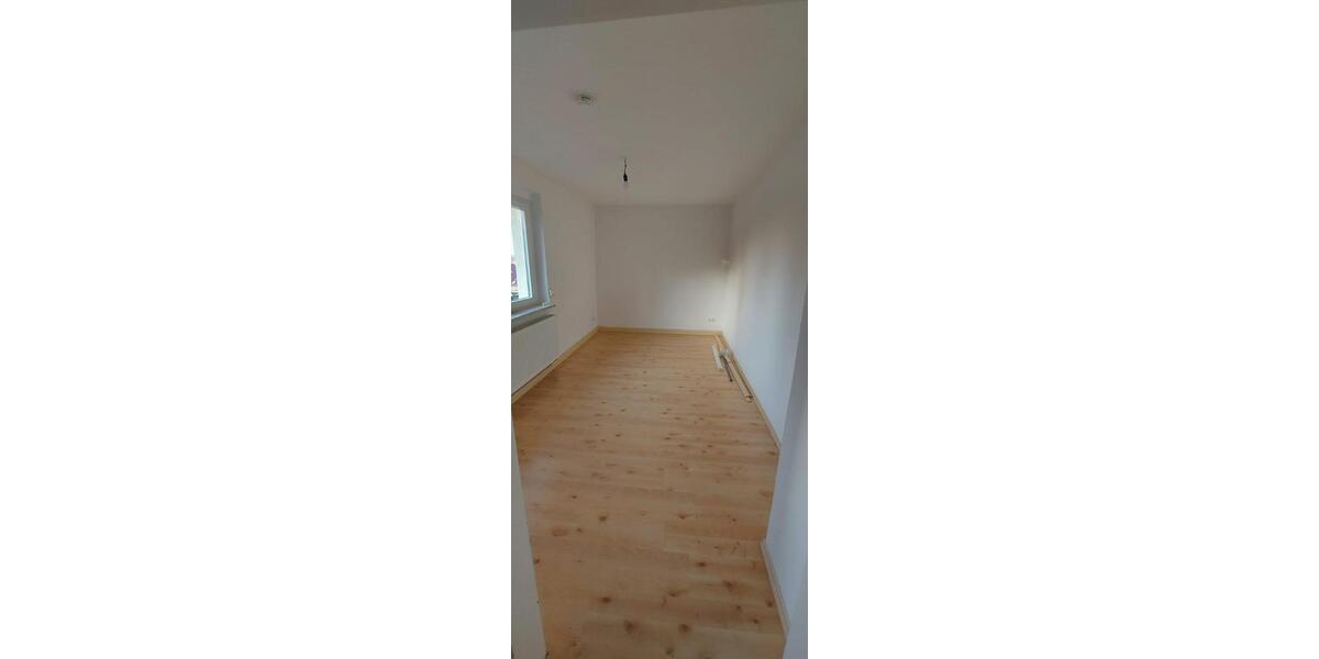 Etagenwohnung Meuselwitz - 3 Zimmer, 60 m&sup2;, 360&euro; | Angebot:25324196