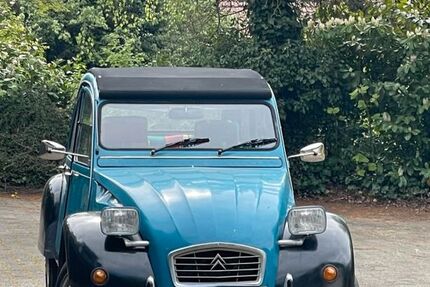 Citroen 2 CV 129.200 km 9.400 &euro; Kronberg 61476