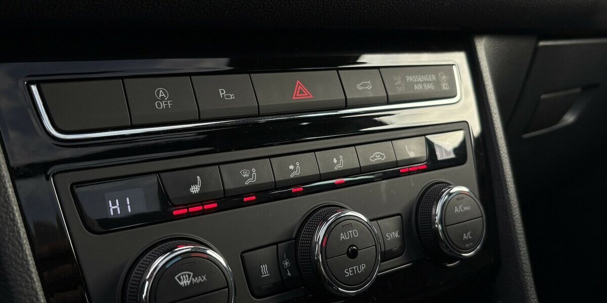 Seat Ateca Xcellence 4Drive 360°/PANO/STANDHZ/DAB/ACC 121.775 km 18.900 &euro; Villingen-Schwenningen 78054