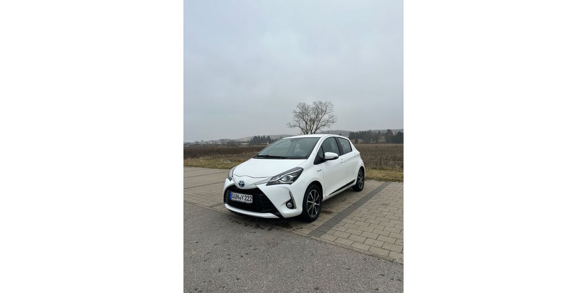 Toyota Yaris 71.000 km 13.000 &euro; Gunzenhausen, Mittelfranken 91710