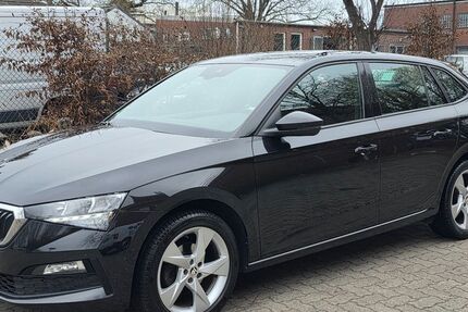 Skoda Scala 210.608 km 10.900 &euro; Hamburg 22453