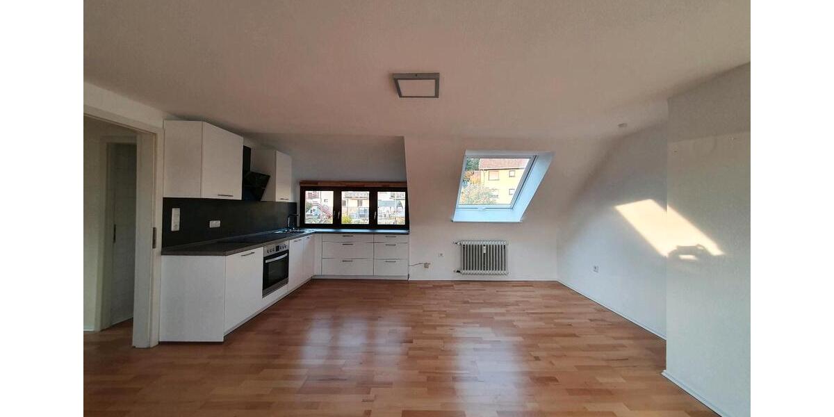 Dachgeschoßwohnung Sankt Ingbert - 2 Zimmer, 48 m&sup2;, 650&euro; | Angebot:26677035