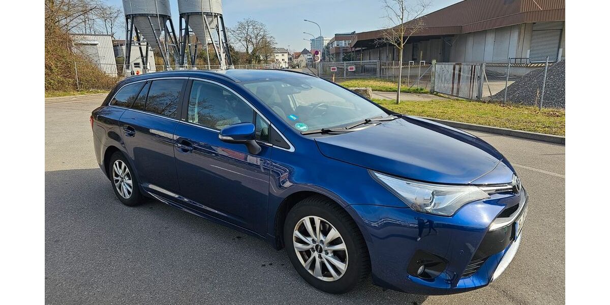 Toyota Avensis 78.000 km 15.900 &euro; Ludwigsburg 71636