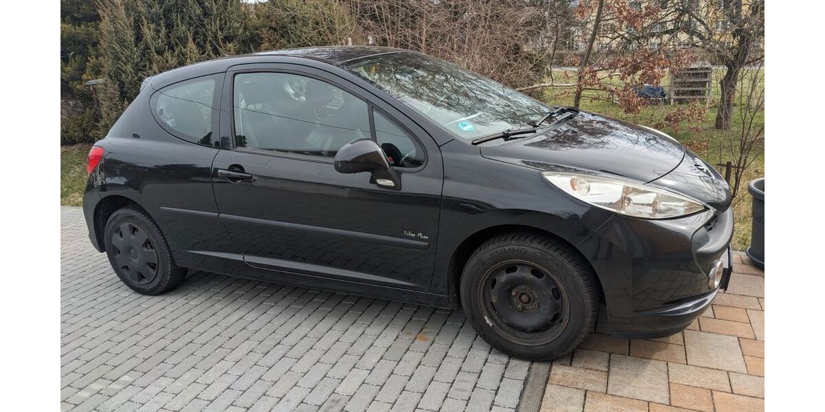 Peugeot 207 130.200 km 2.490 &euro; Drebach 09430