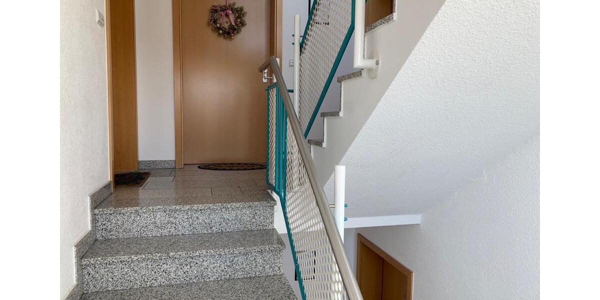Etagenwohnung Aßlar - 3 Zimmer, 90 m&sup2;, 950&euro; | Angebot:26395135
