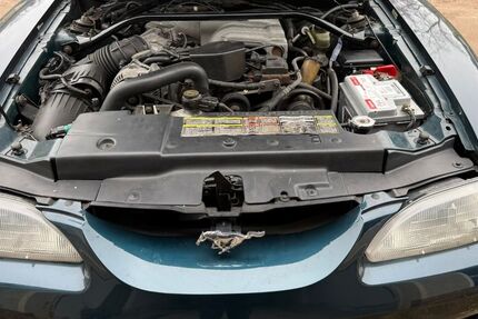 Ford Mustang 82.800 km 9.299 &euro; Celle 29223