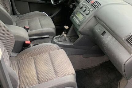 VW Touran 334.000 km 1.500 &euro; Cuxhaven 27474