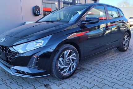 Hyundai i20 2.500 km 15.990 &euro; Polch 56751