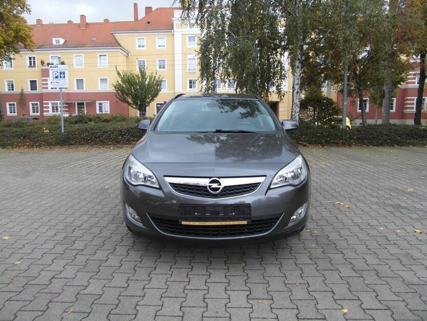 Opel Astra 132.230 km 4.400 € Dresden 01237
