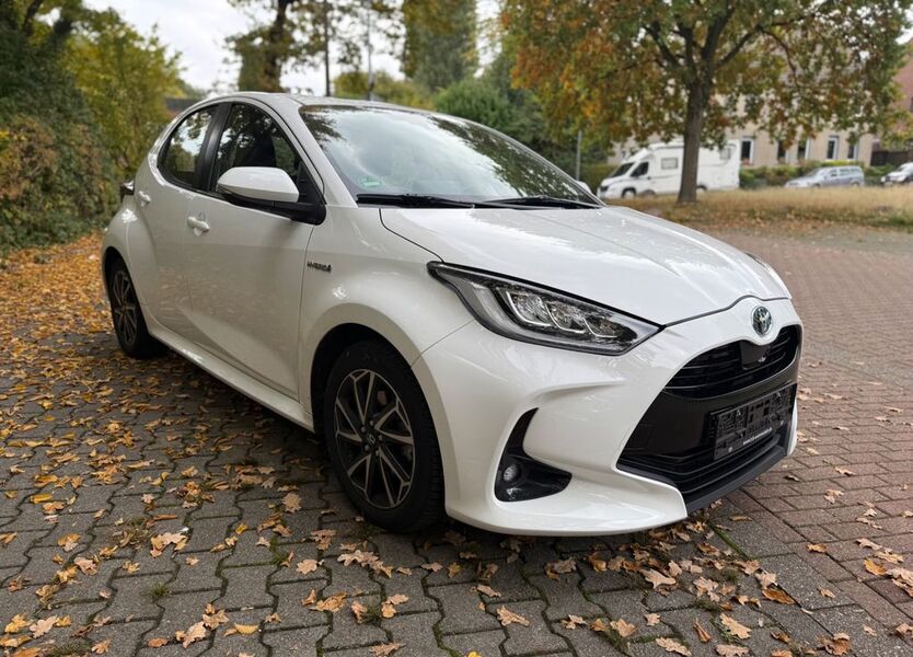 Toyota Yaris 51.525 km 16.900 € Gelsenkirchen 45894