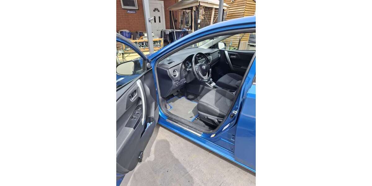 Toyota Auris 144.000 km 11.900 &euro; Worms, Stadt 67550