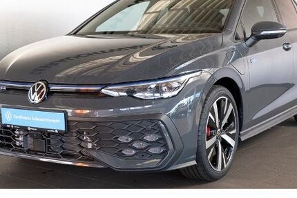 VW Golf 16.000 km 39.980 &euro; Hüttenberg-Rechtenbach 35625