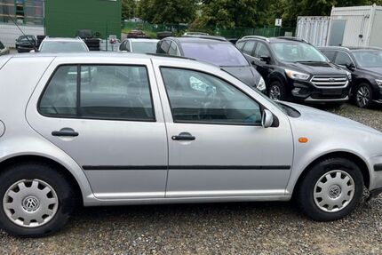 VW Golf 228.259 km 600 &euro; Waldbröl 51545