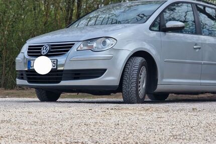 VW Touran 212.000 km 2.900 &euro; Lauf an der Pegnitz 91207