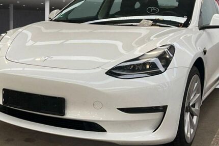 Tesla Model 3 125.000 km 26.350 &euro; Steinbach-Hallenberg OT Herges-Hallenberg 98587