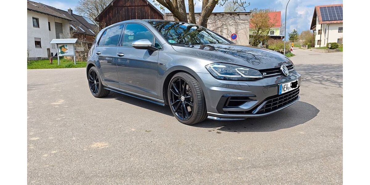 VW Golf 74.000 km 24.900 &euro; Theisseil 92637