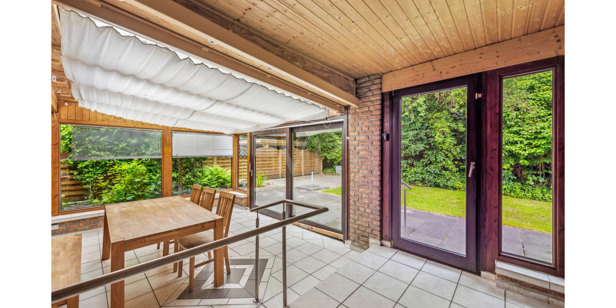 Vielseitiges Zweifamilienhaus mit tollem Garten – Wohnen & Gestalten nach eigenen Vorstellungen! 7 zimmer