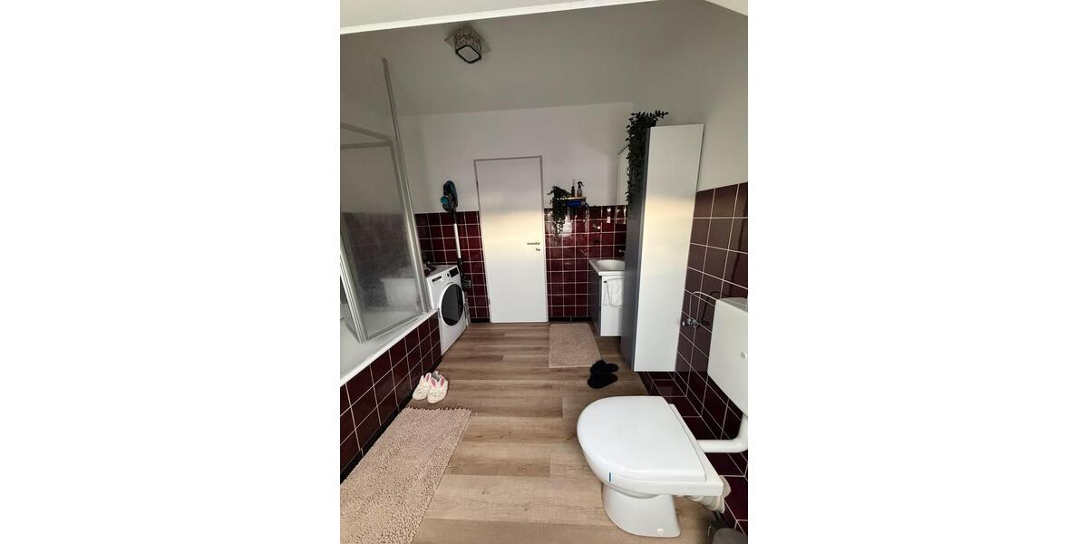 Dachgeschoßwohnung Bremerhaven - 2 Zimmer, 68 m&sup2;, 675&euro; | Angebot:26220380