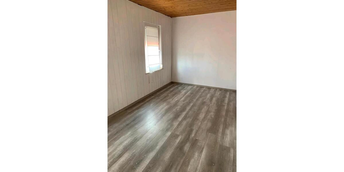 Doppelhaushälfte Rottenburg am Neckar - 4 Zimmer, 135 m&sup2;, 230.000&euro; | Angebot:26679284