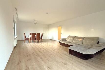 Wohnung Vellmar - 2.5 Zimmer, 90 m&sup2;, 830&euro; | Angebot:25375792