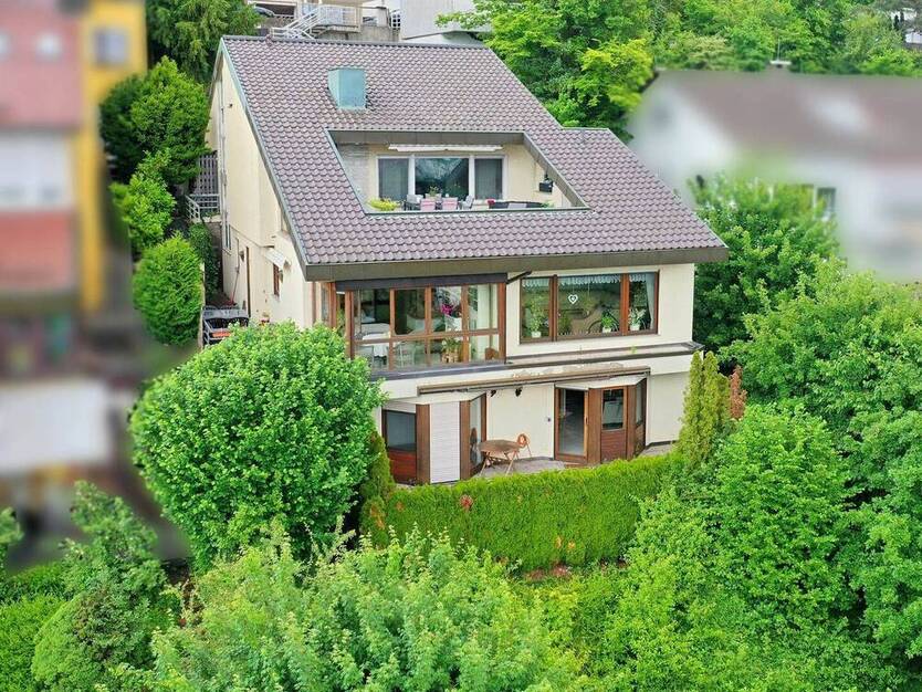 Ihr Panorama-Refugium: Ein- oder Zweifamilienhaus mit fantastischer Aussicht