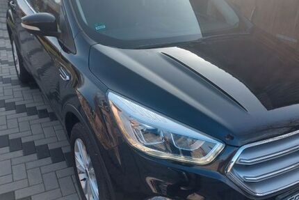 Ford Kuga 88.600 km 12.900 &euro; Varel 26316