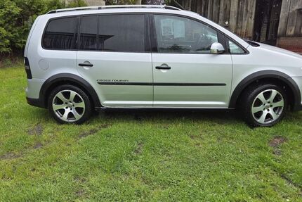 VW Touran 248.896 km 5.990 &euro; Jever 26441