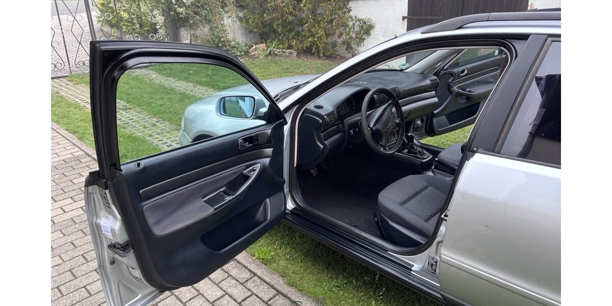 Audi A4 Avant 240.000 km 2.999 € Weischlitz 08538