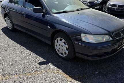 Honda Accord 169.000 km 999 &euro; Wiesbaden 65197