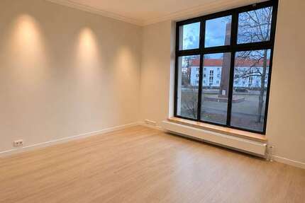 Wohnung Neustrelitz - 4 Zimmer, 160 m&sup2;, 1.100&euro; | Angebot:27032885