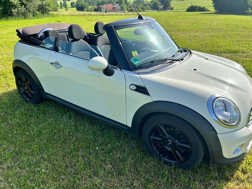 Mini One Cabrio 157.000 km 6.700 € Goßmannshofen 87760
